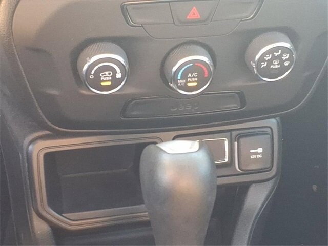 2018 Jeep Renegade in Troy, IL 62294-1376 - 18047028 7