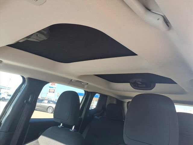 2018 Jeep Renegade in Troy, IL 62294-1376 - 18047028 17