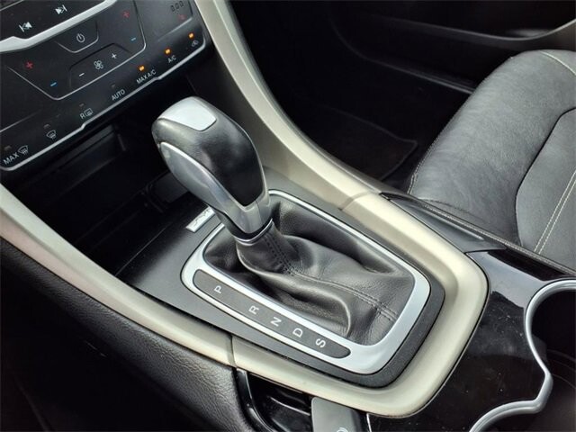2015 Ford Fusion in Troy, IL 62294-1376 - 18047031 10