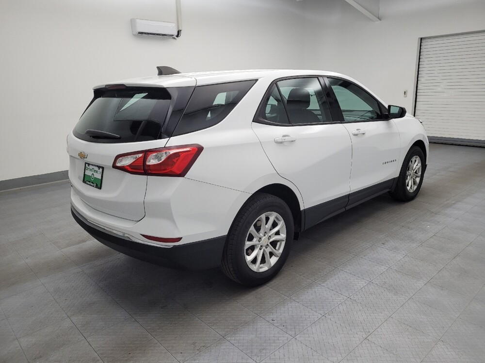 2018 Chevrolet Equinox in Miamisburg, OH 45342 - 18047341 10