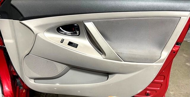 2009 Toyota Camry in Conyers, GA 30094 - 18047506 16