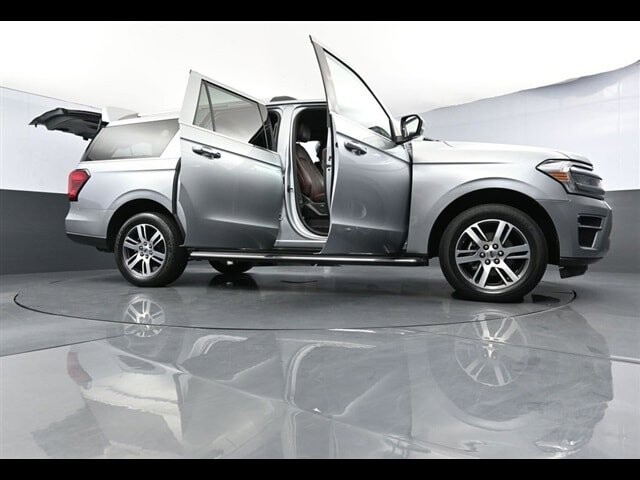 2022 Ford Expedition Max in Winchester, VA 22602 - 18047527 83