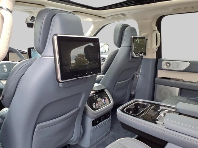 2021 Lincoln Navigator in Winchester, VA 22602 - 18047530 92