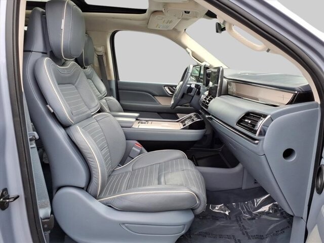 2021 Lincoln Navigator in Winchester, VA 22602 - 18047530 21