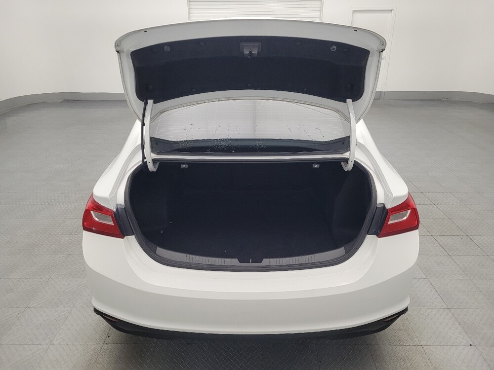 2017 Chevrolet Malibu in Pelham, AL 35124 - 18047599 29