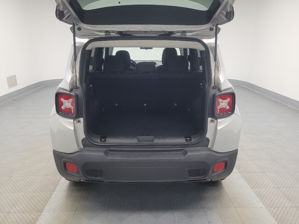 2017 Jeep Renegade in Highland, IN 46322 - 18047766 29