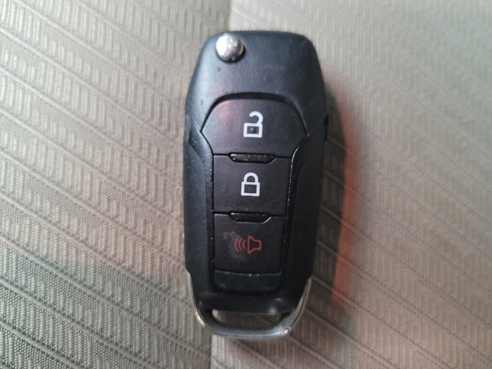 2017 Ford Explorer in Taylor, MI 48180 - 18048094 32