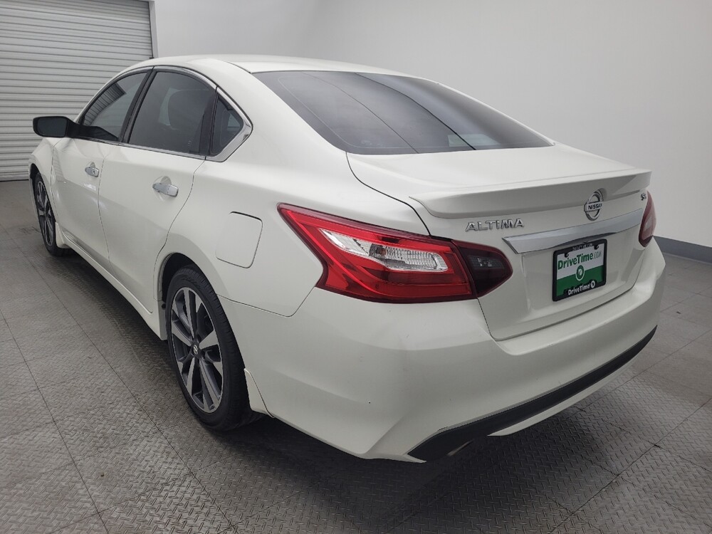 2017 Nissan Altima in Houston, TX 77074 - 18048102 5