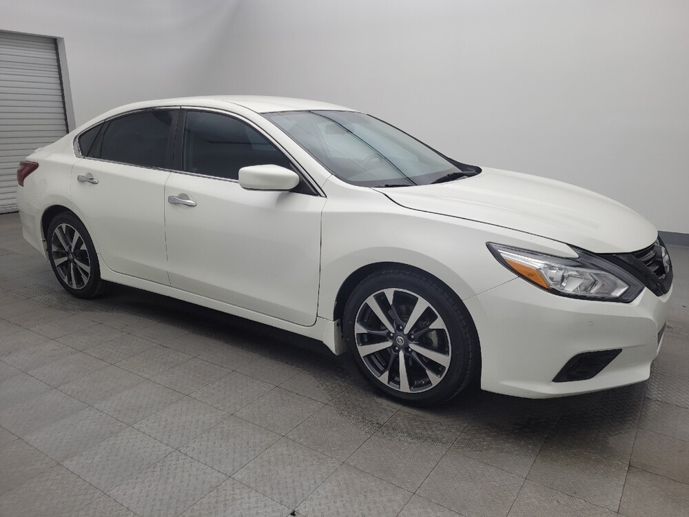 2017 Nissan Altima in Houston, TX 77074 - 18048102 11