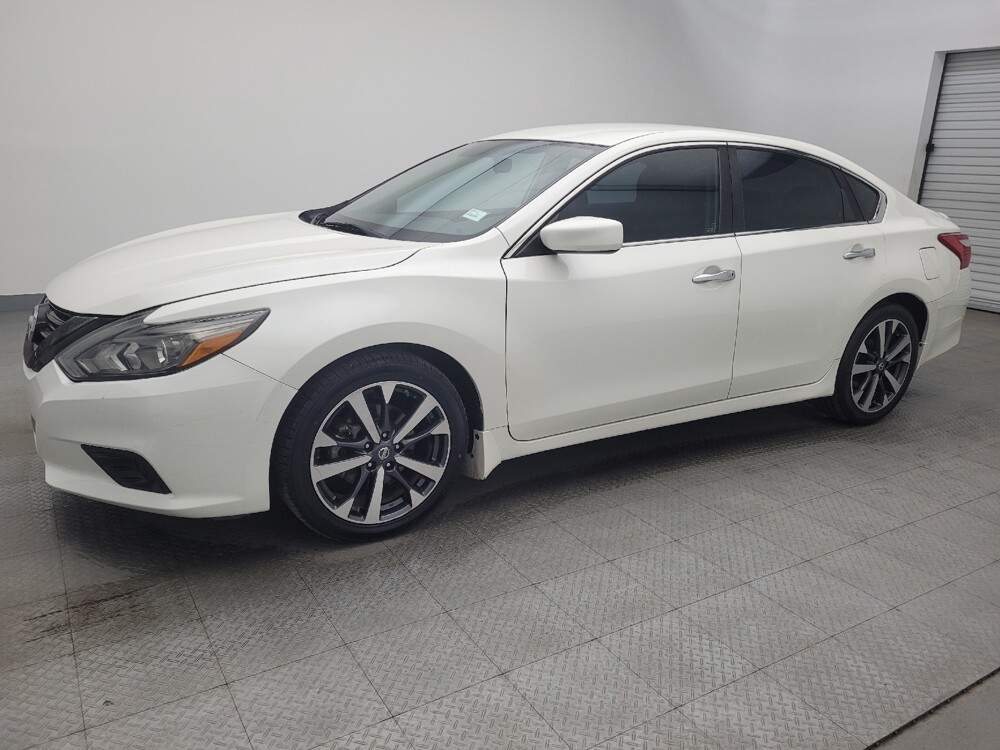 2017 Nissan Altima in Houston, TX 77074 - 18048102 2