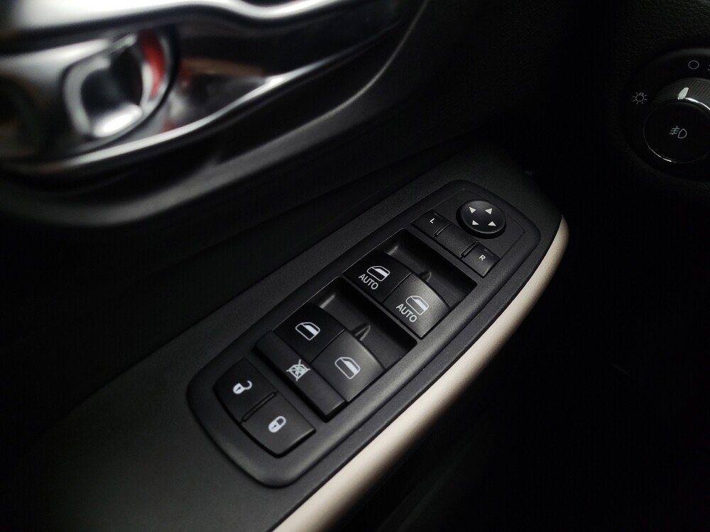 2018 Jeep Cherokee in Midlothian, IL 60445 - 18048300 27