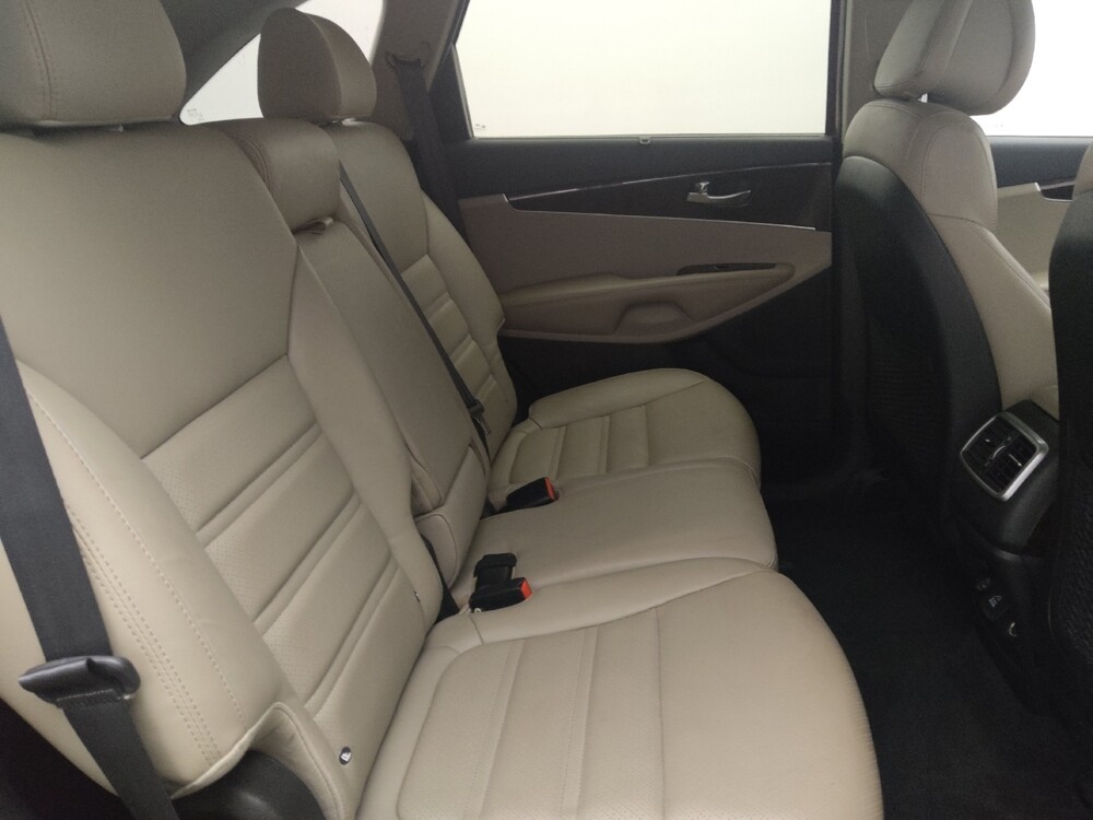 2016 Kia Sorento in Kissimmee, FL 34744 - 18048350 19