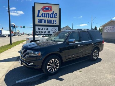 2017 Lincoln Navigator in Wadena, MN 56482