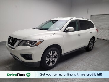 2017 Nissan Pathfinder in Downey, CA 90241