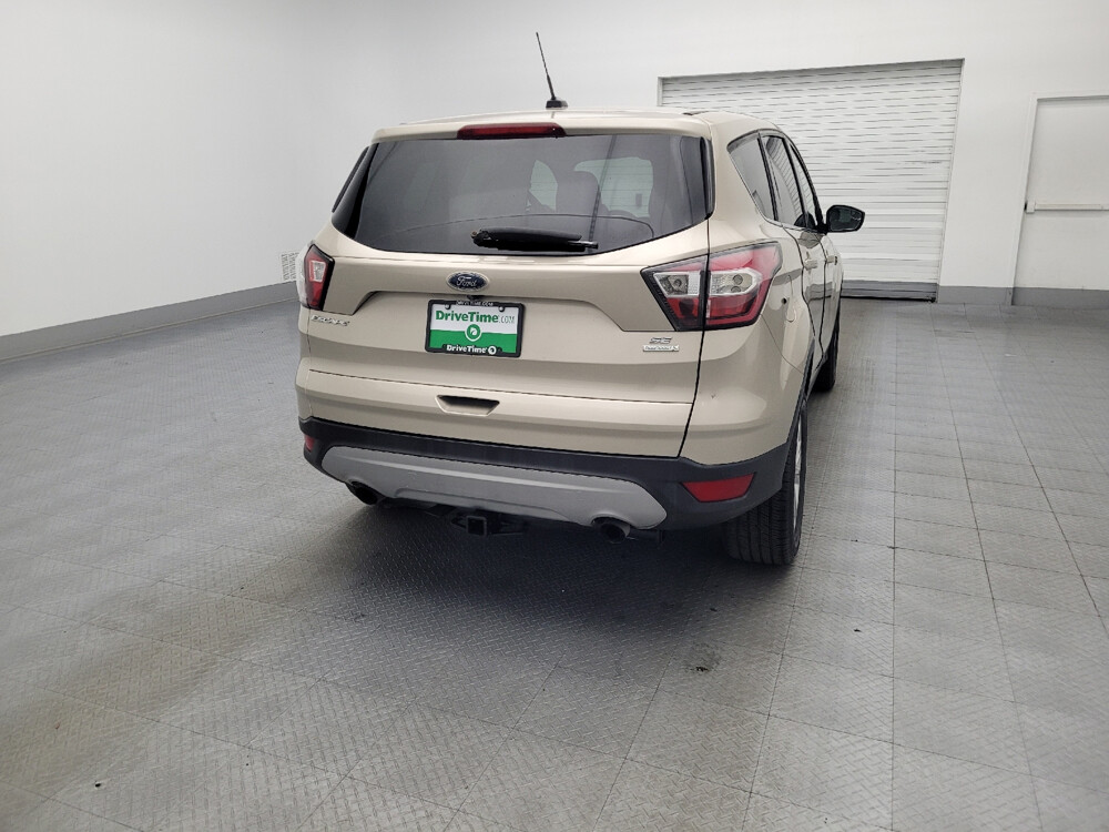 2017 Ford Escape in Hialeah, FL 33014 - 18048439 7