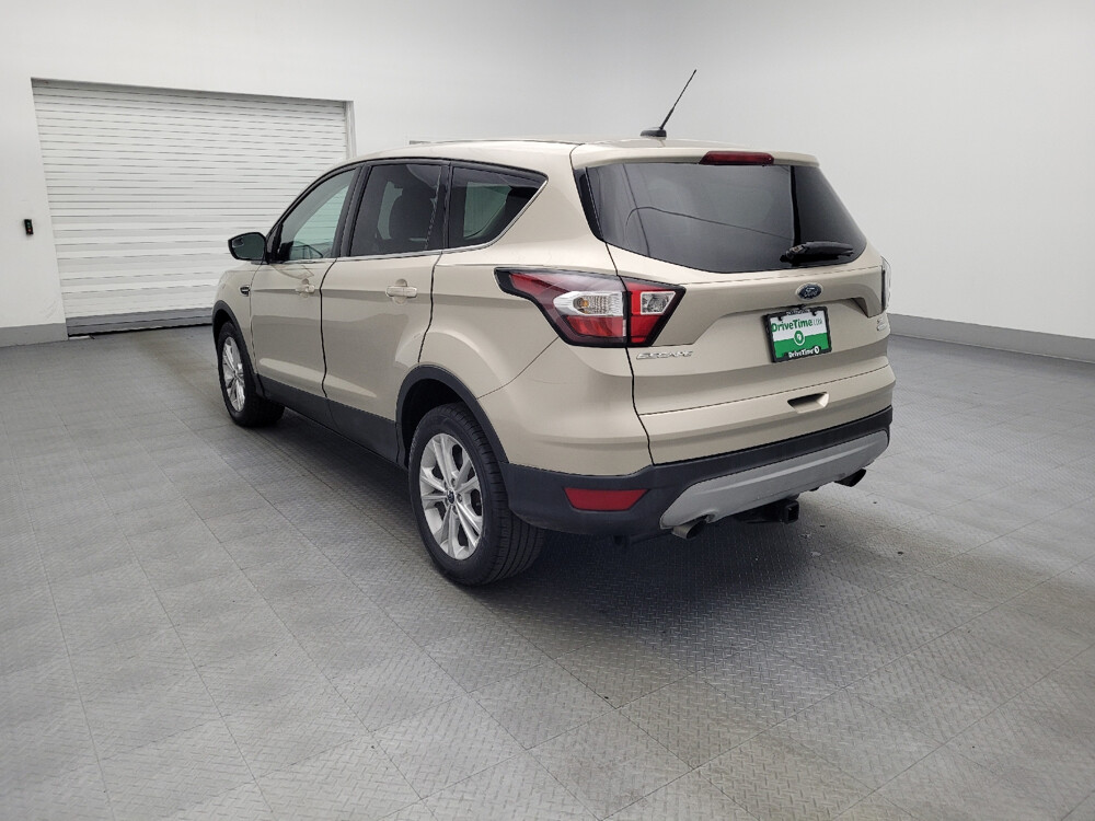 2017 Ford Escape in Hialeah, FL 33014 - 18048439 5