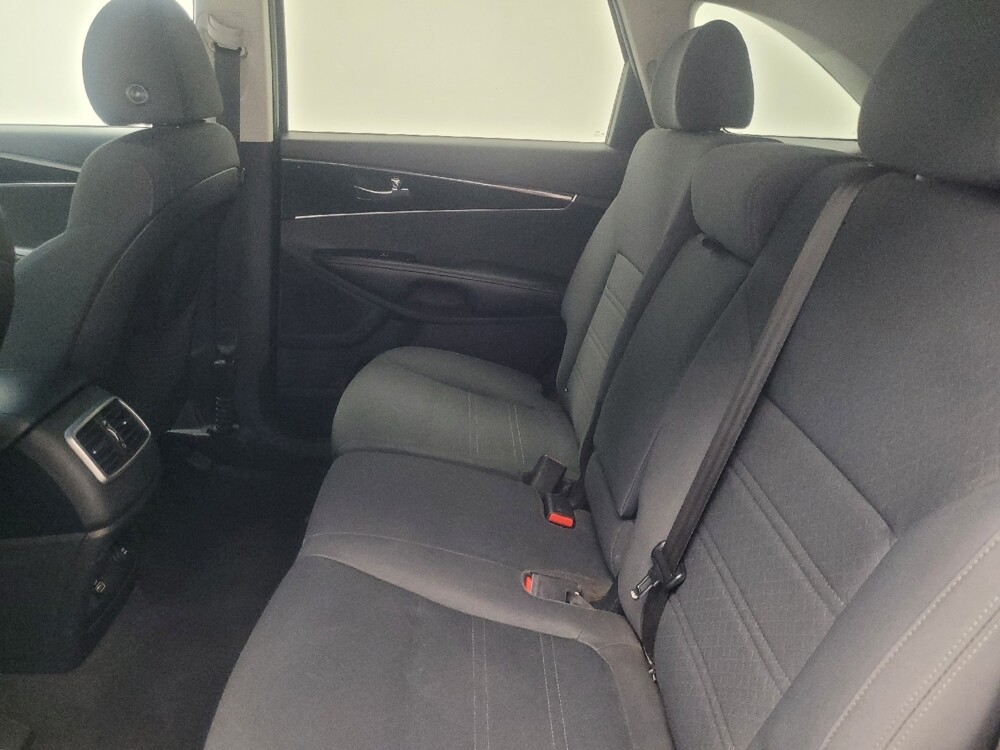 2020 Kia Sorento in Indianapolis, IN 46219 - 18048605 18