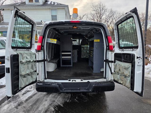 2012 Chevrolet Express 2500 in Blauvelt, NY 10913 - 18048633 29