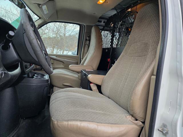 2012 Chevrolet Express 2500 in Blauvelt, NY 10913 - 18048633 12