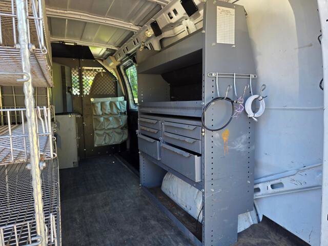 2011 Chevrolet Express 2500 in Blauvelt, NY 10913 - 18048654 36