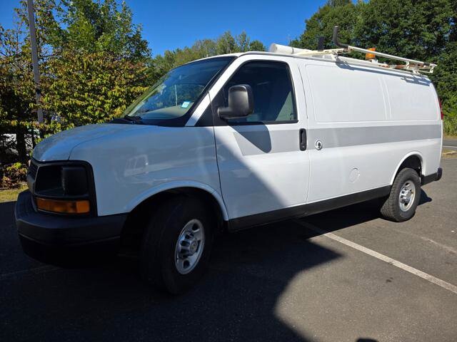 2011 Chevrolet Express 2500 in Blauvelt, NY 10913 - 18048654 3