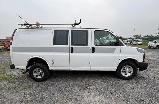 2011 Chevrolet Express 2500 in Blauvelt, NY 10913 - 18048654 52