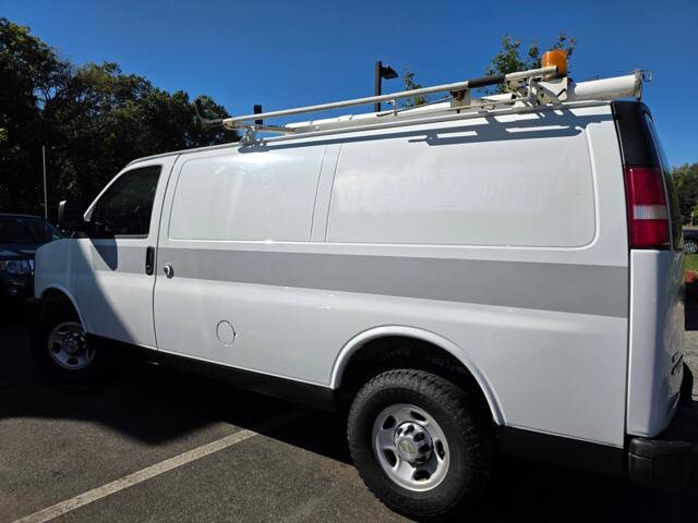 2011 Chevrolet Express 2500 in Blauvelt, NY 10913 - 18048654 5