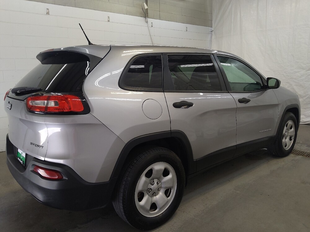 2016 Jeep Cherokee in Fairfield, OH 45014 - 18048783 10