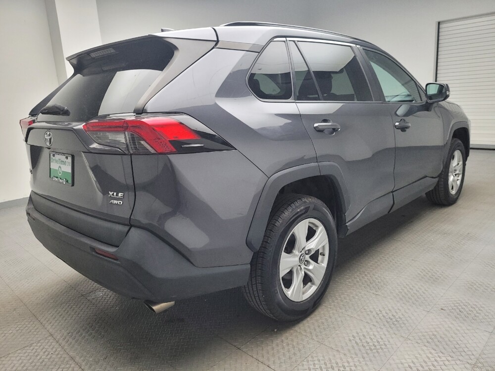 2019 Toyota RAV4 in Eastpointe, MI 48021 - 18048919 9