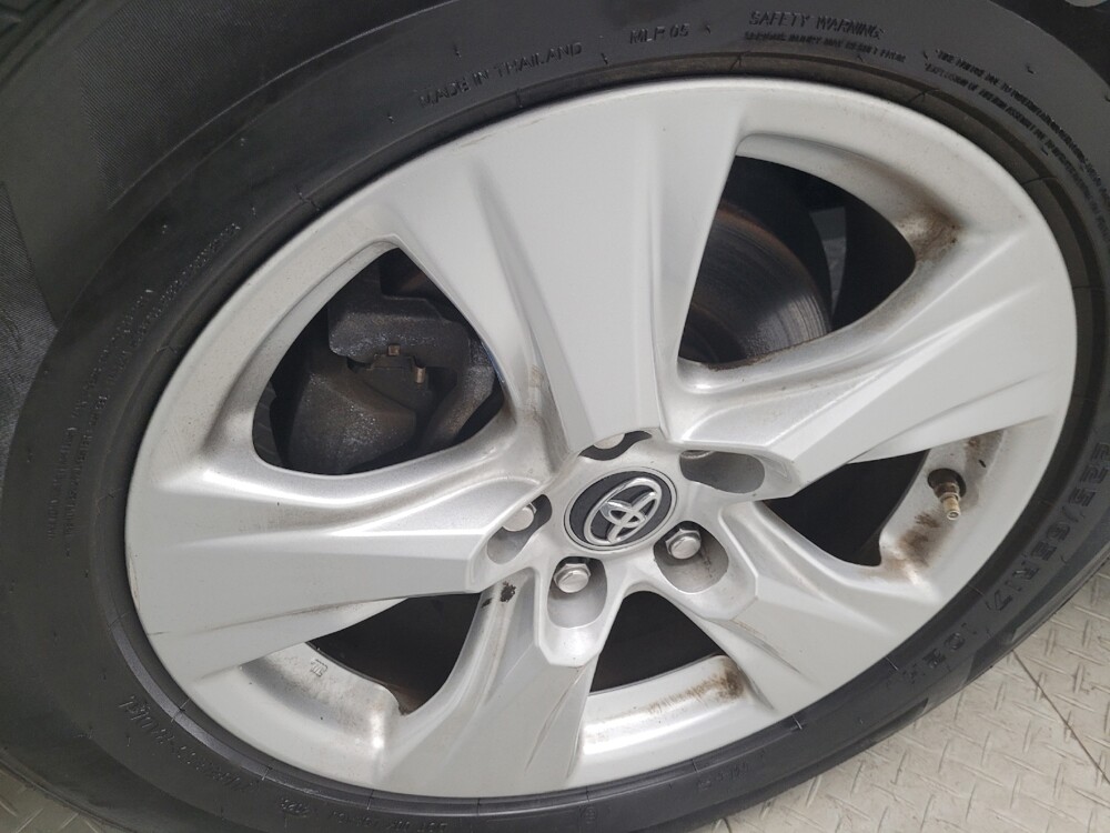 2019 Toyota RAV4 in Eastpointe, MI 48021 - 18048919 31