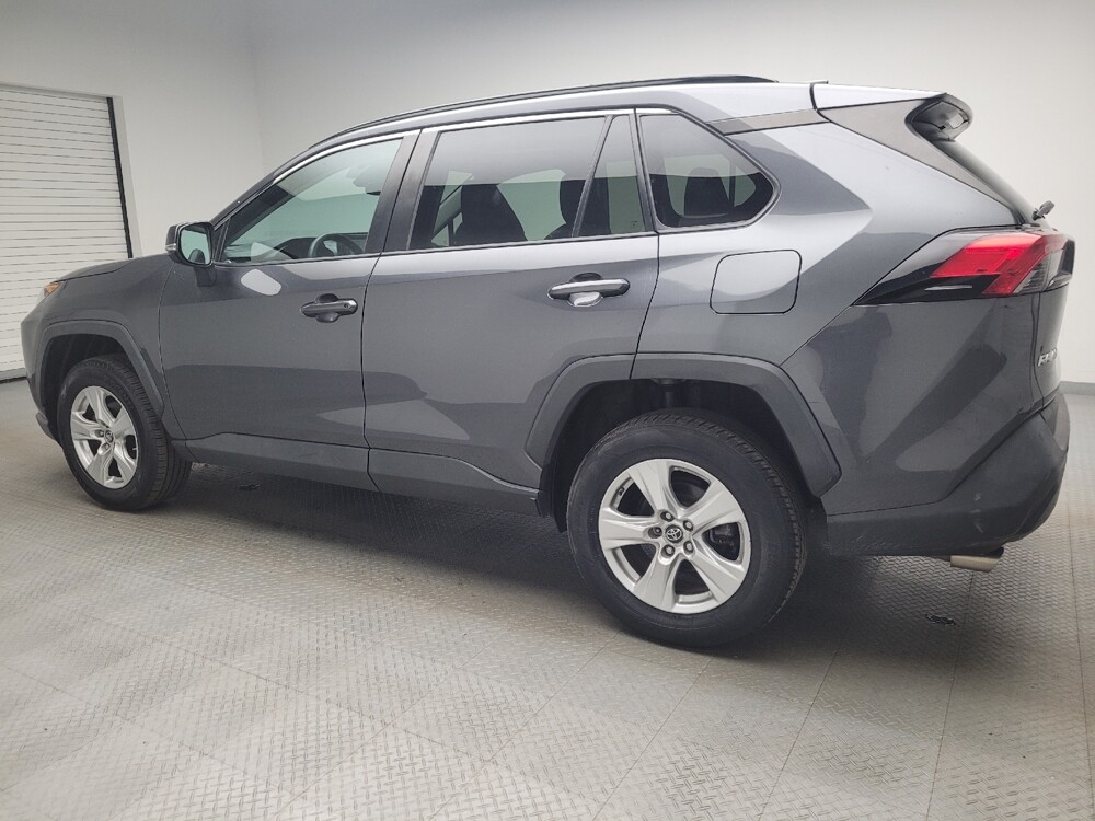 2019 Toyota RAV4 in Eastpointe, MI 48021 - 18048919 3