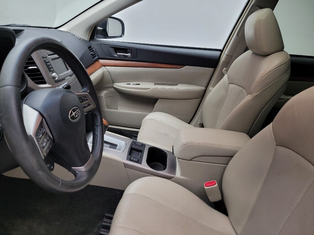 2013 Subaru Outback in Eastpointe, MI 48021 - 18048921 17