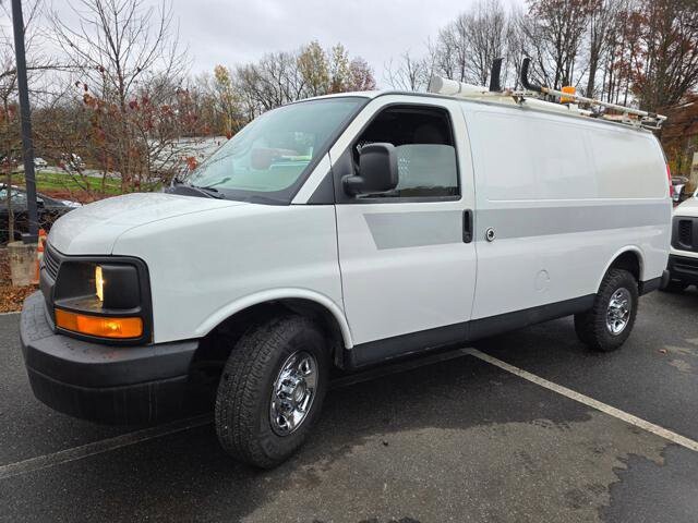 2011 Chevrolet Express 2500 in Blauvelt, NY 10913 - 18048962 3