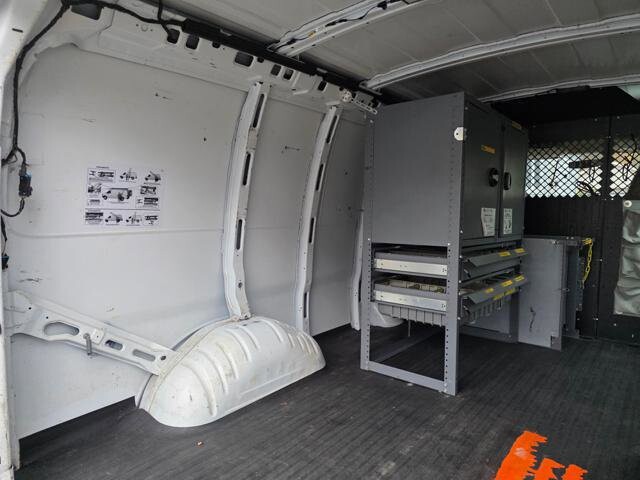 2011 Chevrolet Express 2500 in Blauvelt, NY 10913 - 18048962 34