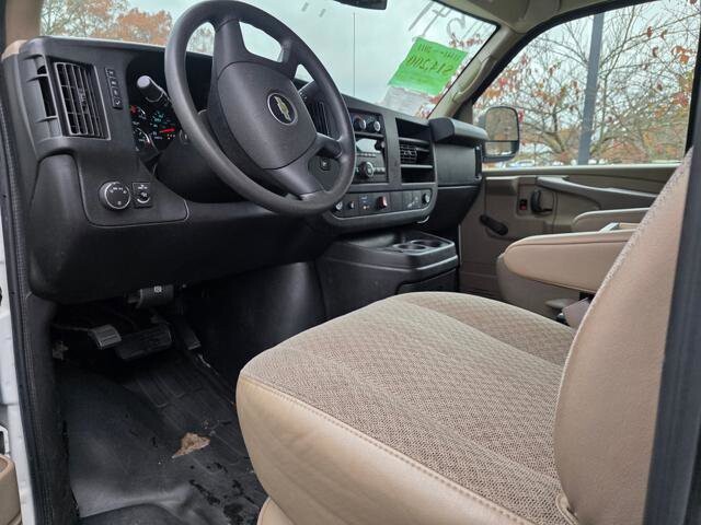 2011 Chevrolet Express 2500 in Blauvelt, NY 10913 - 18048962 10