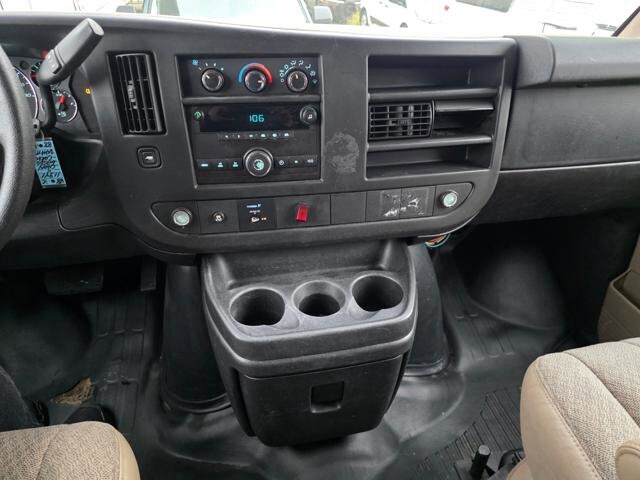 2011 Chevrolet Express 2500 in Blauvelt, NY 10913 - 18048962 16