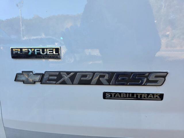 2011 Chevrolet Express 2500 in Blauvelt, NY 10913 - 18048963 40