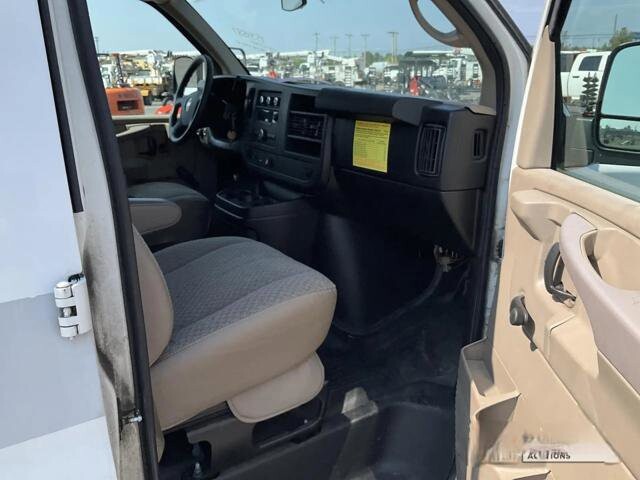 2011 Chevrolet Express 2500 in Blauvelt, NY 10913 - 18048963 61