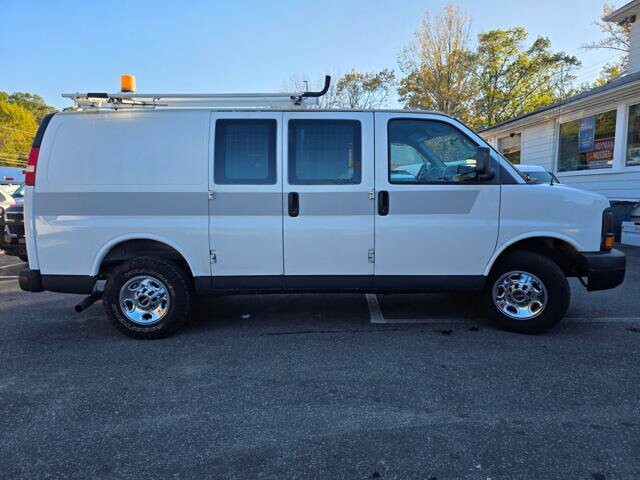 2011 Chevrolet Express 2500 in Blauvelt, NY 10913 - 18048963 8