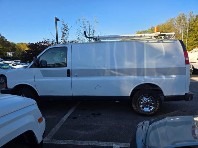 2011 Chevrolet Express 2500 in Blauvelt, NY 10913 - 18048963 4
