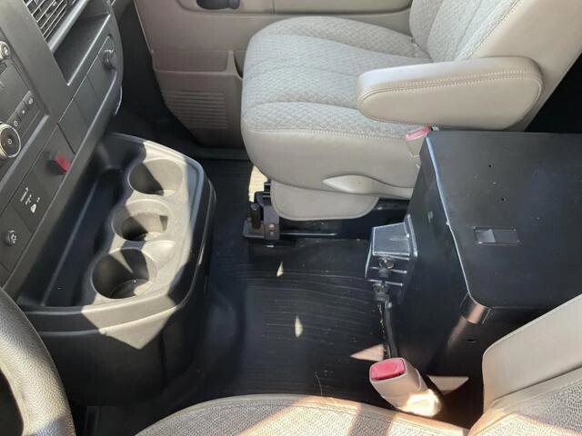 2011 Chevrolet Express 2500 in Blauvelt, NY 10913 - 18048963 58