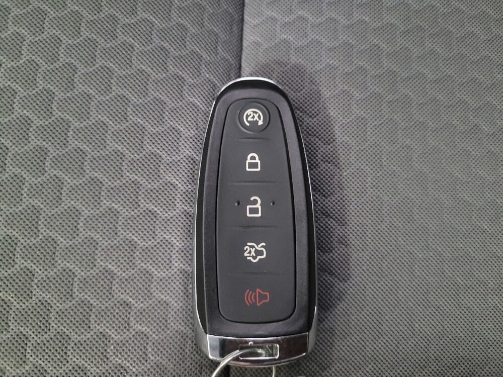 2019 Ford Escape in Clearwater, FL 33764 - 18049042 32