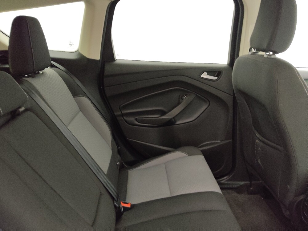 2019 Ford Escape in Clearwater, FL 33764 - 18049042 19