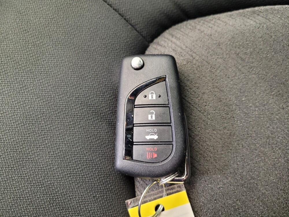 2021 Toyota Camry in Cincinnati, OH 45255 - 18049203 32