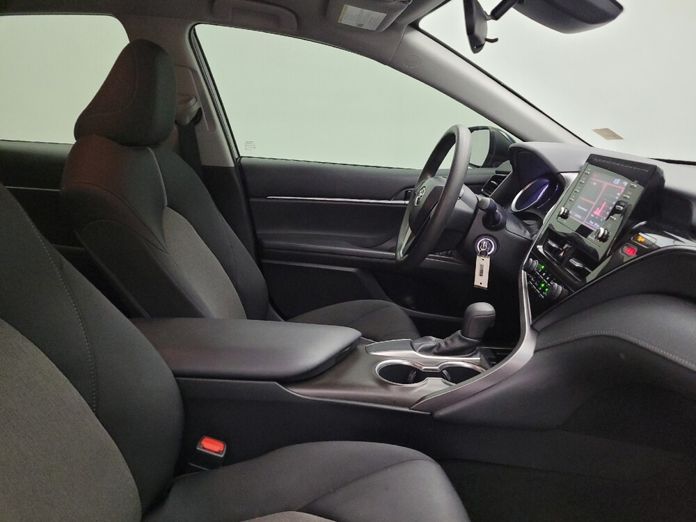 2021 Toyota Camry in Cincinnati, OH 45255 - 18049203 21