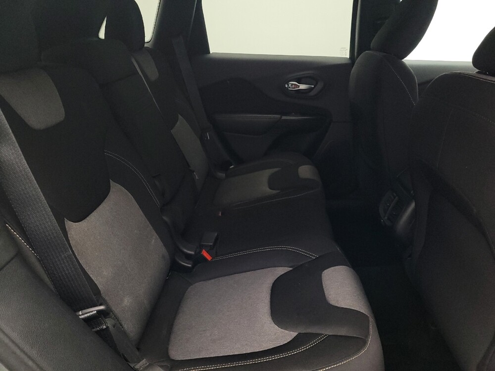 2014 Jeep Cherokee in Hialeah, FL 33014 - 18049216 19