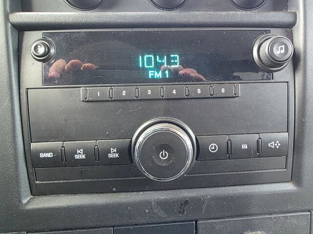 2011 Chevrolet Express 2500 in Blauvelt, NY 10913 - 18049374 21