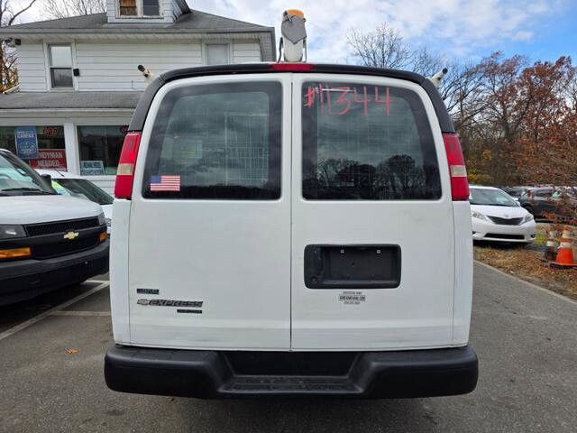 2011 Chevrolet Express 2500 in Blauvelt, NY 10913 - 18049374 6