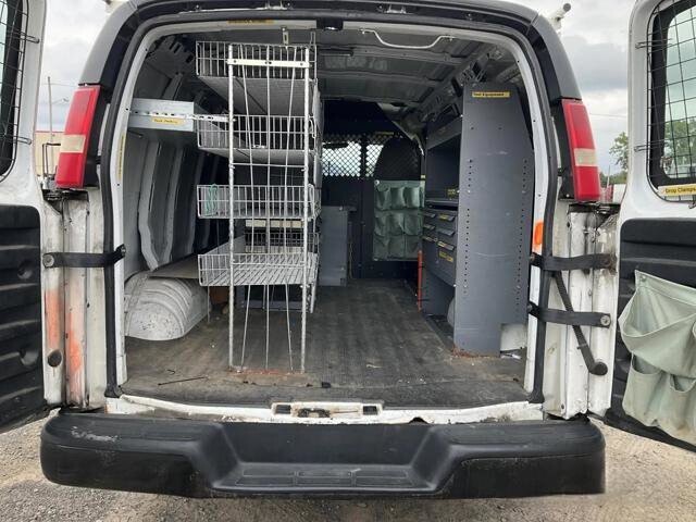 2011 Chevrolet Express 2500 in Blauvelt, NY 10913 - 18049374 59