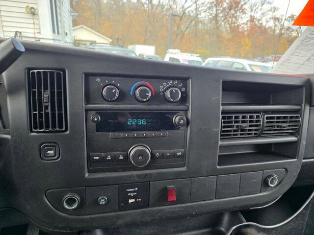 2011 Chevrolet Express 2500 in Blauvelt, NY 10913 - 18049374 17